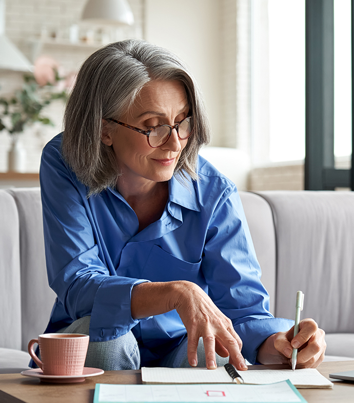 lady doing financial paperwork